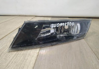 Фара противотуманная правая бу Skoda Superb 3 OEM 3V0941700