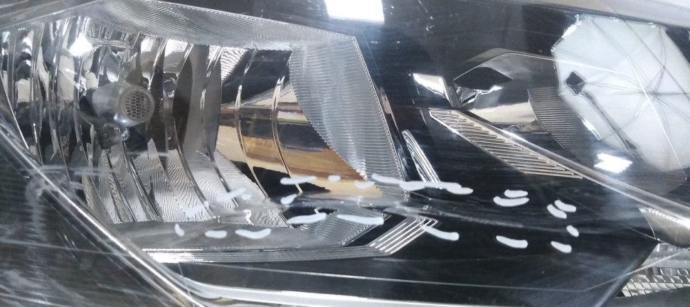 Фара правая Volkswagen Polo 5 рест 18-20 oem 6C1941006B Фара правая Volkswagen Polo 5 рест 18-20 oem 6C1941006B