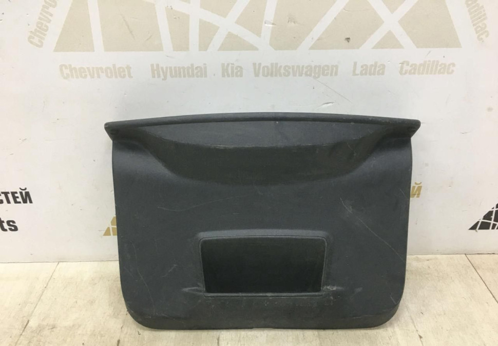 Обивка крышки багажника Renault Duster OEM 909008769R