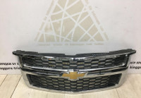 Решетка радиатора Chevrolet Tahoe 4 2014 oem 84724083