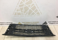 Решетка радиатора Chevrolet Tahoe 4 2014 oem 84724083