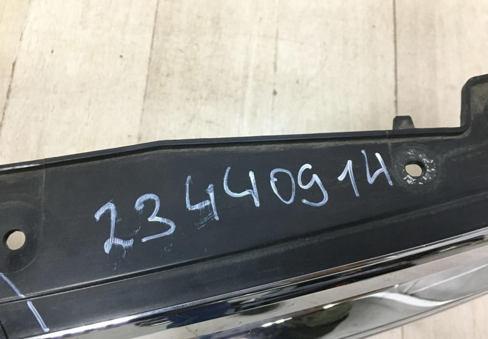 Решетка радиатора Chevrolet Tahoe 4 2014 oem 84724083