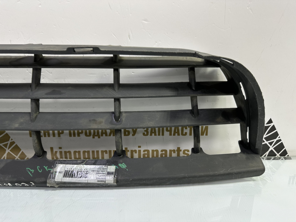 Решетка переднего бампера Volkswagen Crafter 1 2006 OEM 2E0807835 Решетка переднего бампера Volkswagen Crafter 1 2006 OEM 2E0807835