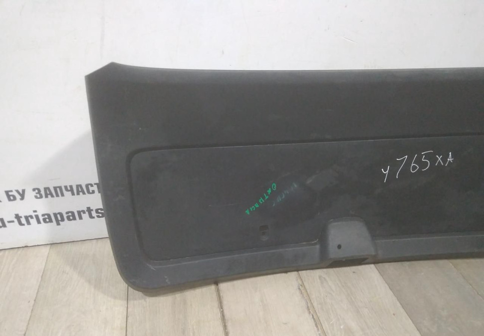 Обивка крышки багажника бу Skoda Octavia A7 универсал OEM 5E9867975 Обивка крышки багажника бу Skoda Octavia A7 универсал OEM 5E9867975