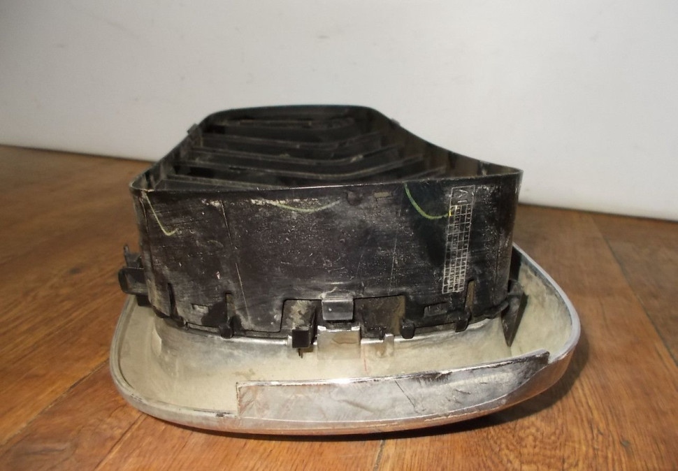 Решетка радиатора правая бу BMW X5 F15 OEM 7316076