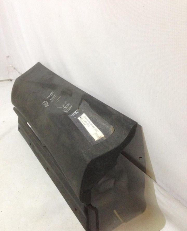 Молдинг задней правой двери Toyota RAV4 xa40 oem  7507842020 (скл-3)