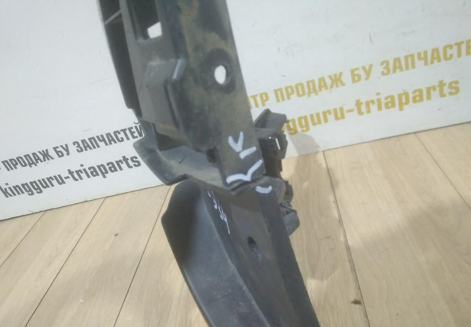 Кронштейн противотуманной фары правый бу BMW X2 F39 OEM 51117428934