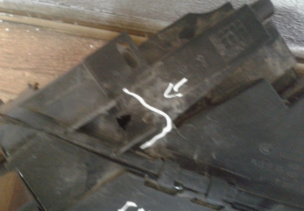 Фара левая Volkswagen Tiguan 2 oem 5NB941081A (слом 4 креп) Фара левая Volkswagen Tiguan 2 oem 5NB941081A (слом 4 креп)