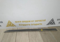 Молдинг двери передний правый бу Skoda Yeti OEM 5L0853516A