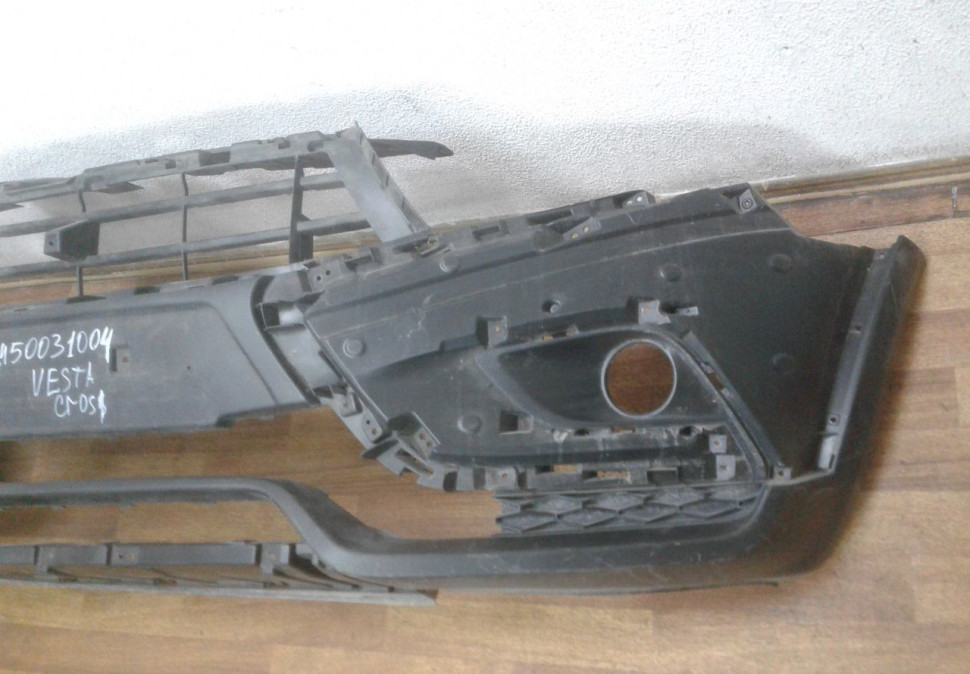 Бампер передний Lada Vesta Cross oem 8450031004 (скл-3) Бампер передний Lada Vesta Cross oem 8450031004 (скл-3)