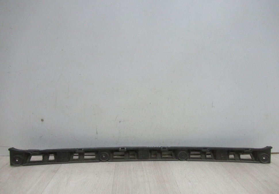 Кронштейн заднего бампера Volkswagen Polo седан oem 6ru807863 Кронштейн заднего бампера Volkswagen Polo седан oem 6ru807863