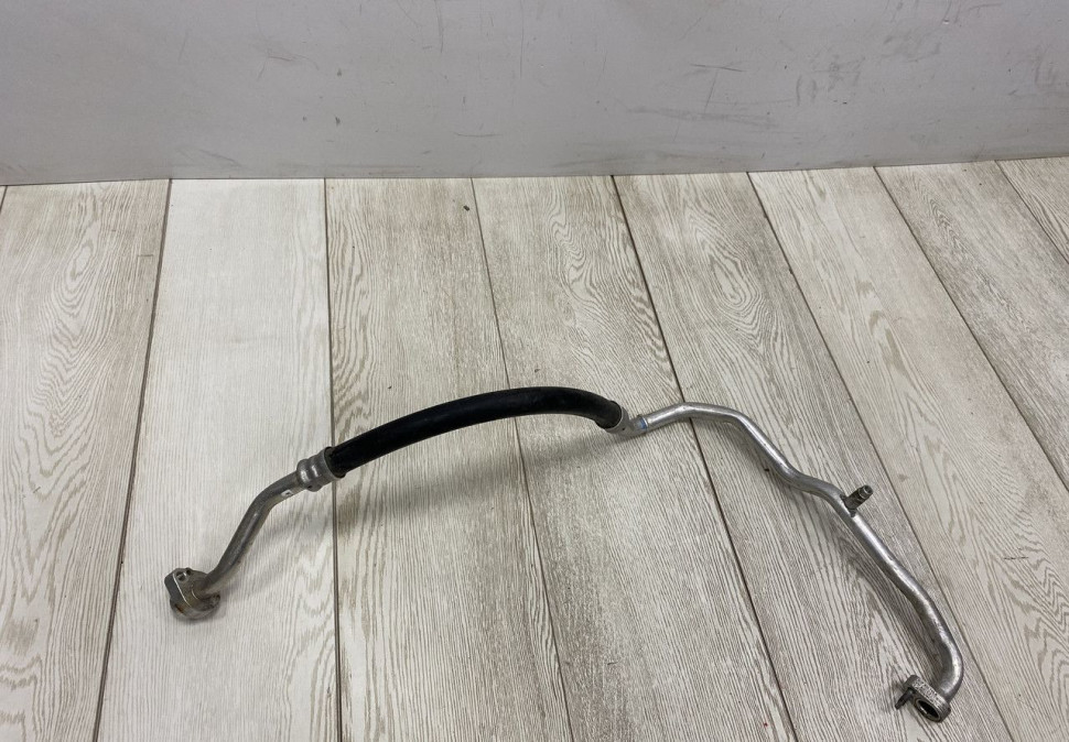 Трубка кондиционера Skoda Octavia A7 Volkswagen Tiguan 2  OEM 5QF820743B
