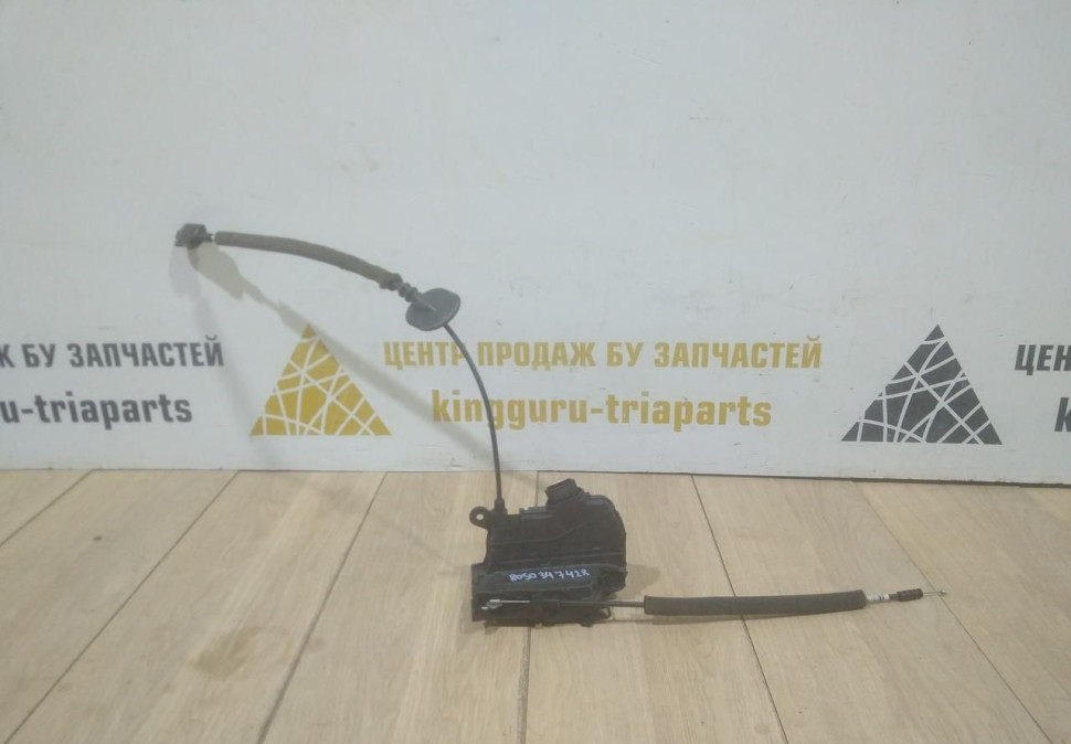 Замок двери задний левый бу Renault Kaptur OEM 805034742R