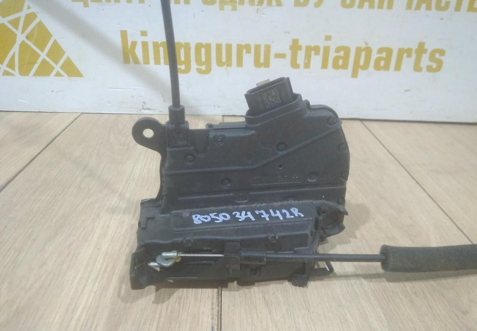 Замок двери задний левый бу Renault Kaptur OEM 805034742R Замок двери задний левый бу Renault Kaptur OEM 805034742R