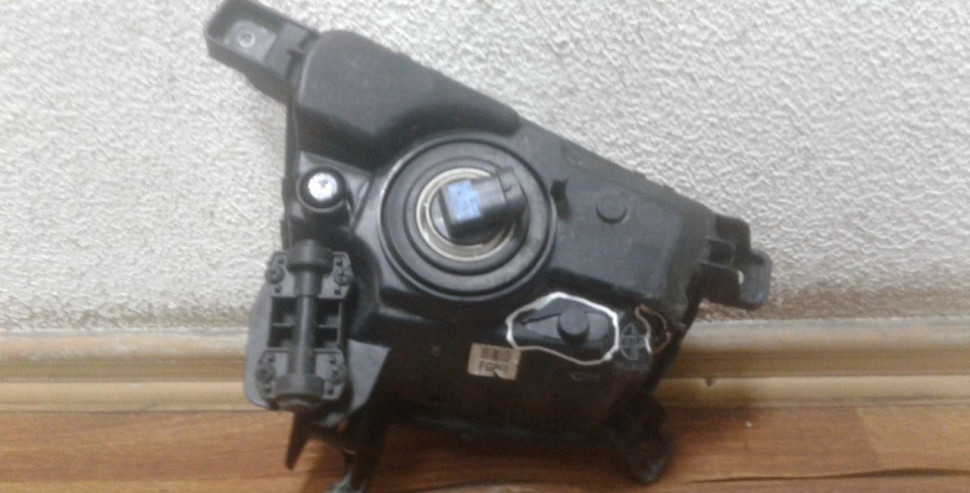 Фара птф правая Hyundai Creta oem 92202m0000 (слом. 1 крепл. трещ. корпуса)