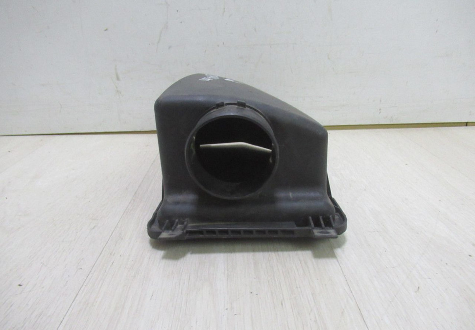 Корпус воздушного фильтра (верхняя часть)  Hyundai i30 12- Oem 28111A5000