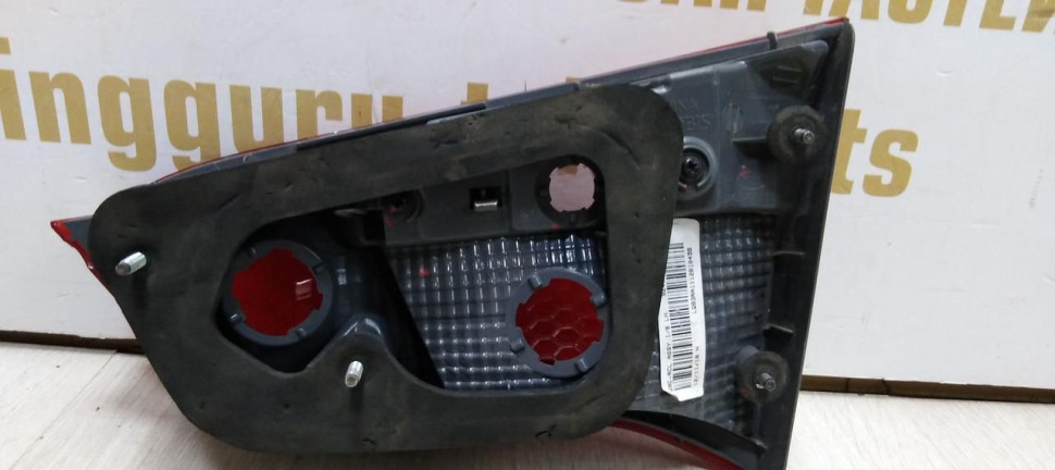 Фонарь внутренний левый Kia Rio 3 до рест 11-15 седан oem 924034x000 Фонарь внутренний левый Kia Rio 3 до рест 11-15 седан oem 924034x000