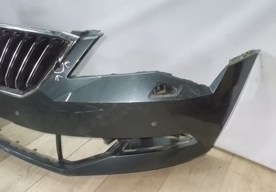 Бампер передний бу Skoda Superb 3 OEM 3V0807221