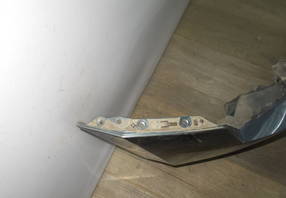 Бампер передний бу Skoda Superb 3 OEM 3V0807221