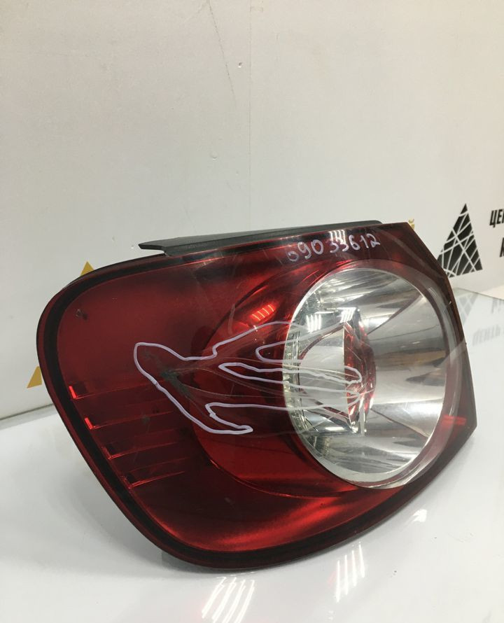 Фонарь левый Volkswagen Golf Plus 2 2009 OEM 5M0945095R Фонарь левый Volkswagen Golf Plus 2 2009 OEM 5M0945095R