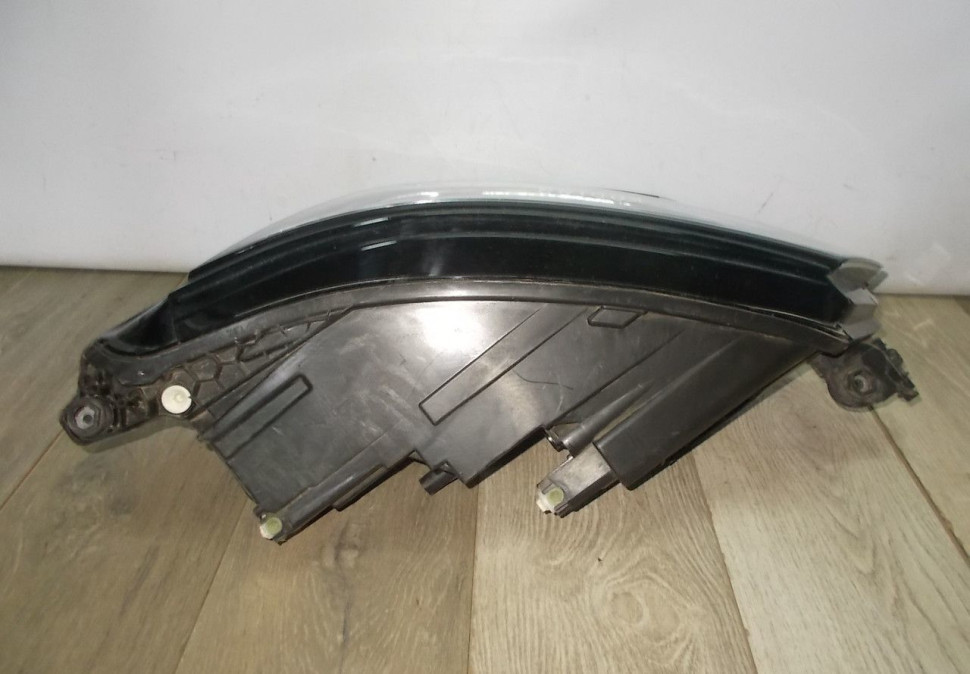 Фара ЛЭД LED левая бу Skoda Kodiaq OEM 565941015E