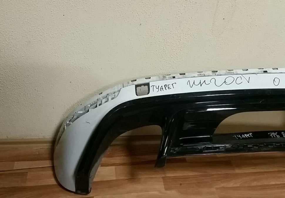 Юбка задний бампер Volkswagen Touareg OEM 7P6807568 Юбка задний бампер Volkswagen Touareg OEM 7P6807568