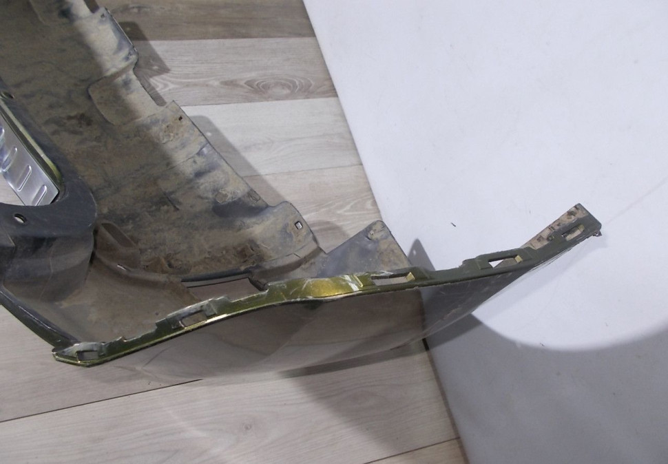 Бампер задний бу Renault Duster OEM 850225435R