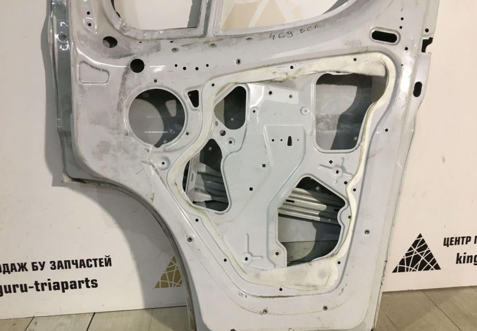 Дверь передняя правая Citroen Jumper OEM 9004.EN