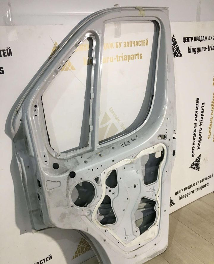 Дверь передняя правая Citroen Jumper OEM 9004.EN