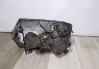Фара правая бу Renault Duster рестайлинг OEM 260107307R