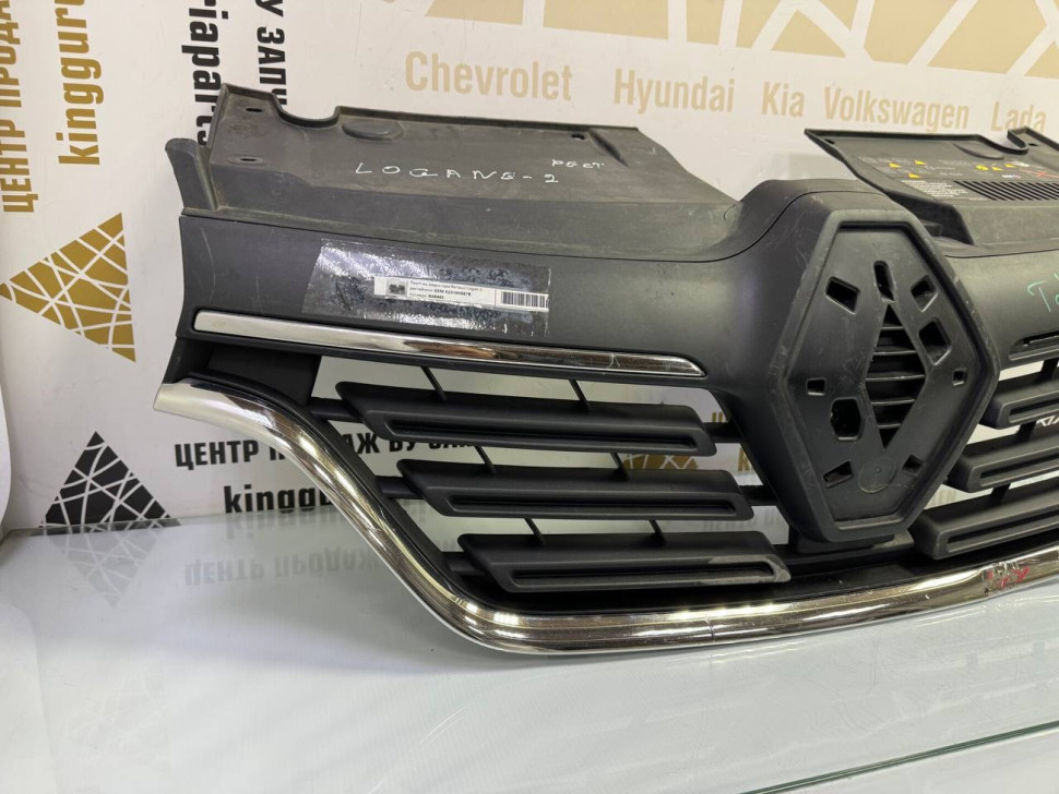 Решетка радиатора Renault Logan 2 рестайлинг OEM 623105887R Решетка радиатора Renault Logan 2 рестайлинг OEM 623105887R