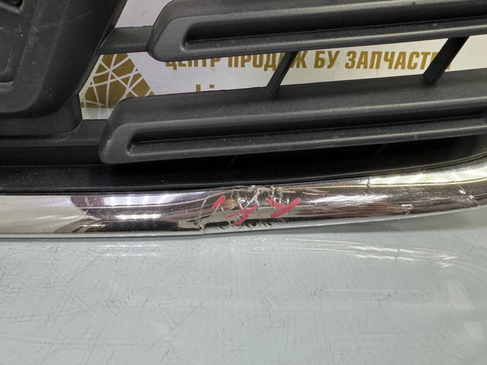 Решетка радиатора Renault Logan 2 рестайлинг OEM 623105887R Решетка радиатора Renault Logan 2 рестайлинг OEM 623105887R