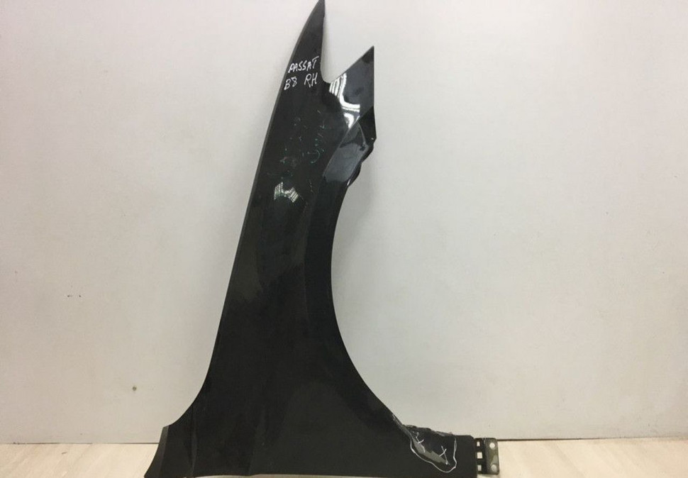Крыло переднее правое Volkswagen Passat B8 (14>) oem 3G0821106 (вмятина )
