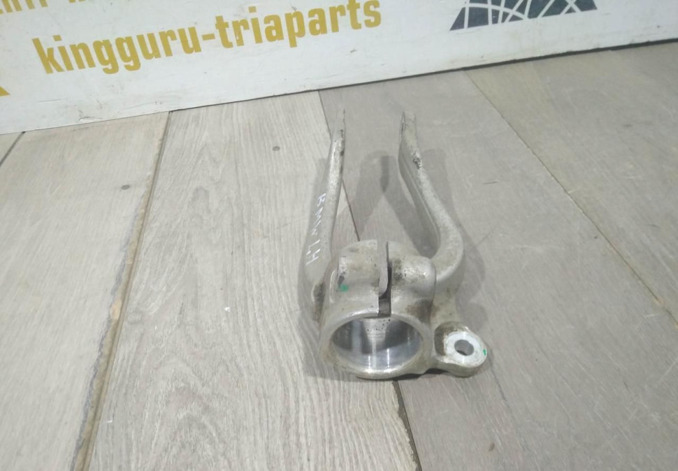 Крепление переднего левого амортизатора бу BMW 5 G30 OEM 31126865929