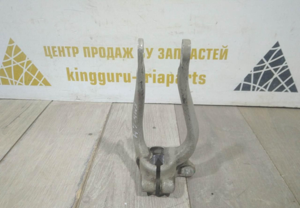 Крепление переднего левого амортизатора бу BMW 5 G30 OEM 31126865929 Крепление переднего левого амортизатора бу BMW 5 G30 OEM 31126865929