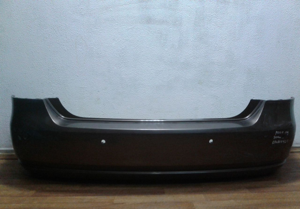 Бампер задний Volkswagen Polo (09-15) до рест (вмятина) oem 6ru807421