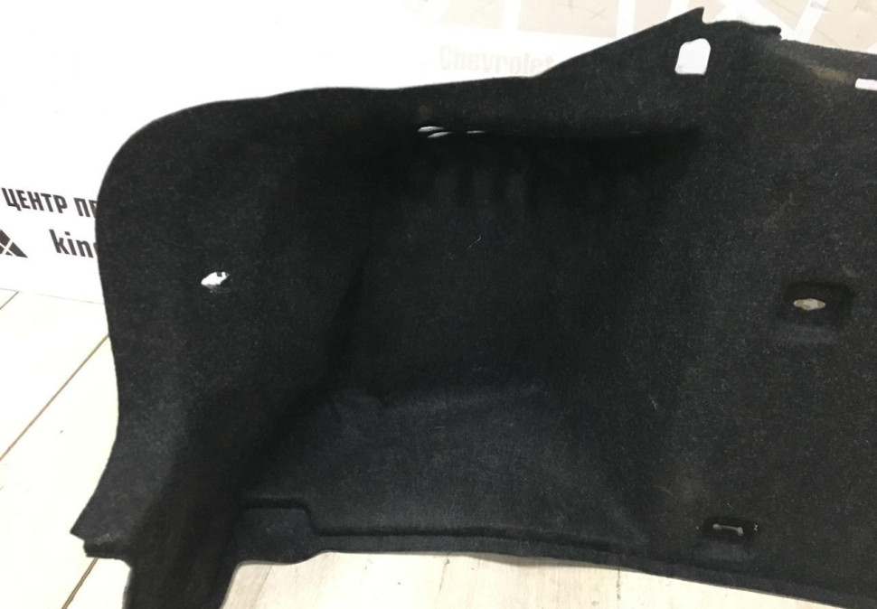 Обивка багажника левая Skoda Octavia A7 OEM 5EU867427 Обивка багажника левая Skoda Octavia A7 OEM 5EU867427