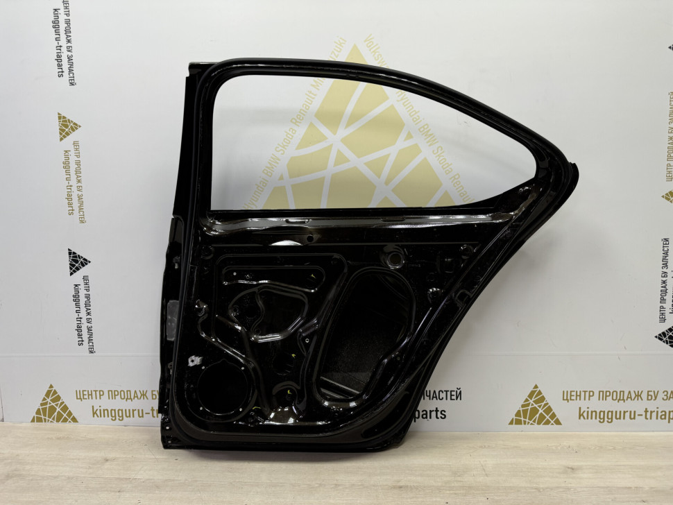 Дверь задняя правая бу Skoda Superb 3 OEM 3V5833052 Дверь задняя правая бу Skoda Superb 3 OEM 3V5833052