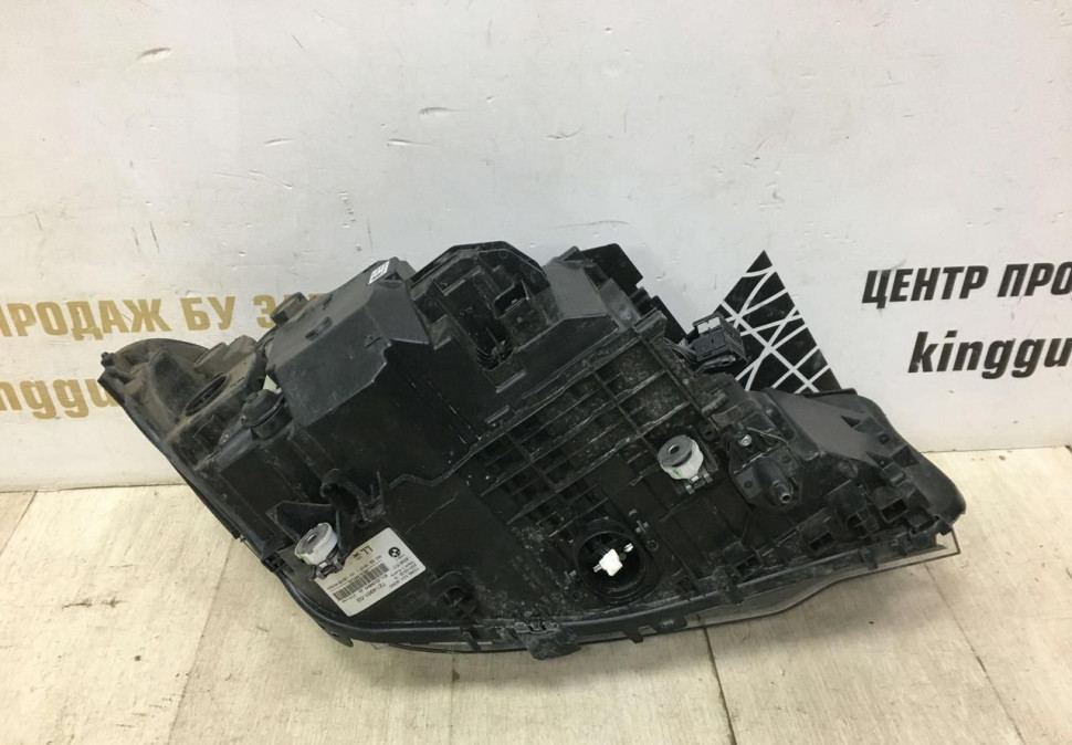 Фара ЛЭД LED не адаптив левая BMW 5 G30 OEM 7439199