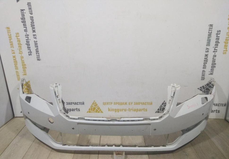 Бампер передний бу Skoda Superb 3 OEM 3V0807221