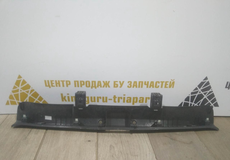 Обивка задней панели бу Skoda Rapid OEM 5JA863485B Обивка задней панели бу Skoda Rapid OEM 5JA863485B