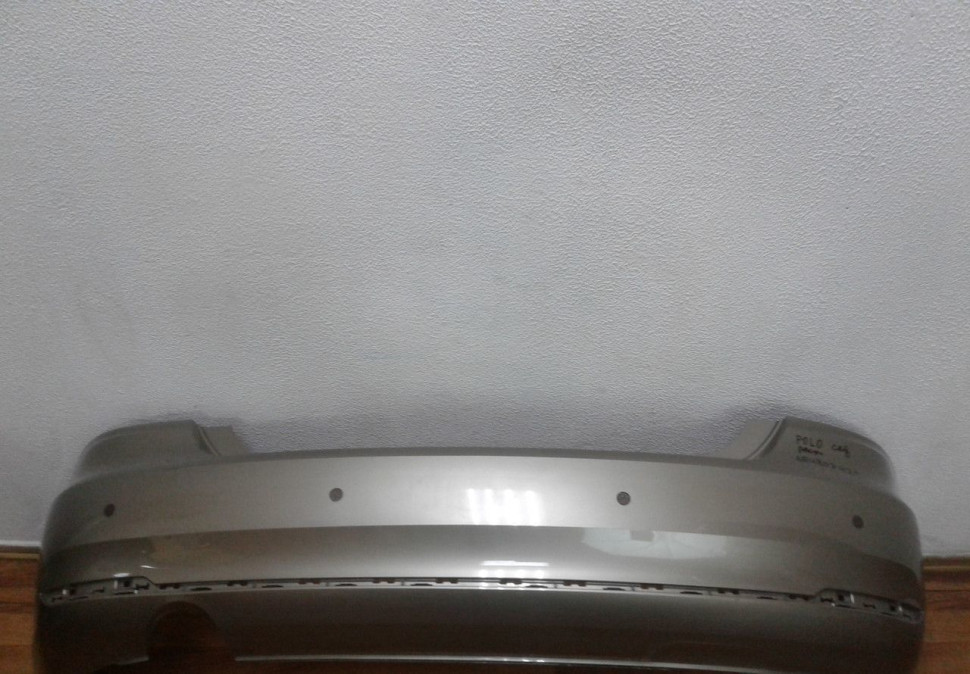 Бампер задний Volkswagen Polo седан рестайл oem 6ru807421 (трещина)