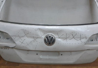 Крышка багажника Volkswagen Passat B7 универсал (вмятины)