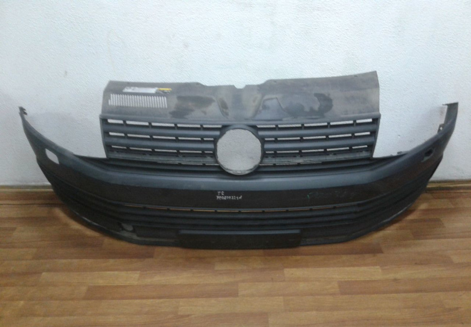 Бампер передний Volkswagen Transporter T6 oem 7e0807221