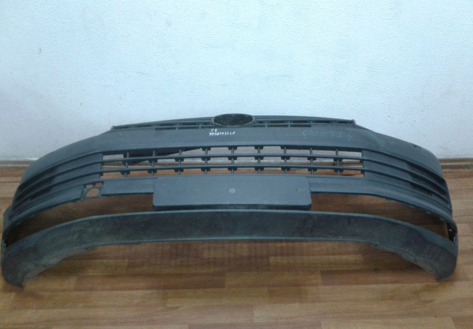 Бампер передний Volkswagen Transporter T6 oem 7e0807221 Бампер передний Volkswagen Transporter T6 oem 7e0807221
