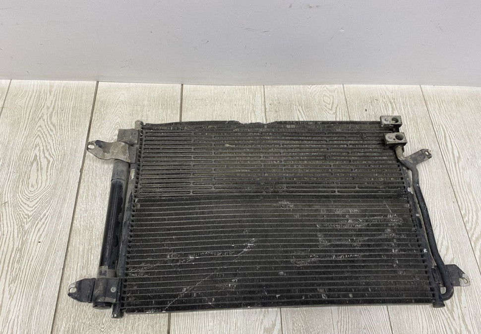 Радиатор кондиционера Volkswagen Jetta 6 2011-2018 oem 5C0820411E Радиатор кондиционера Volkswagen Jetta 6 2011-2018 oem 5C0820411E