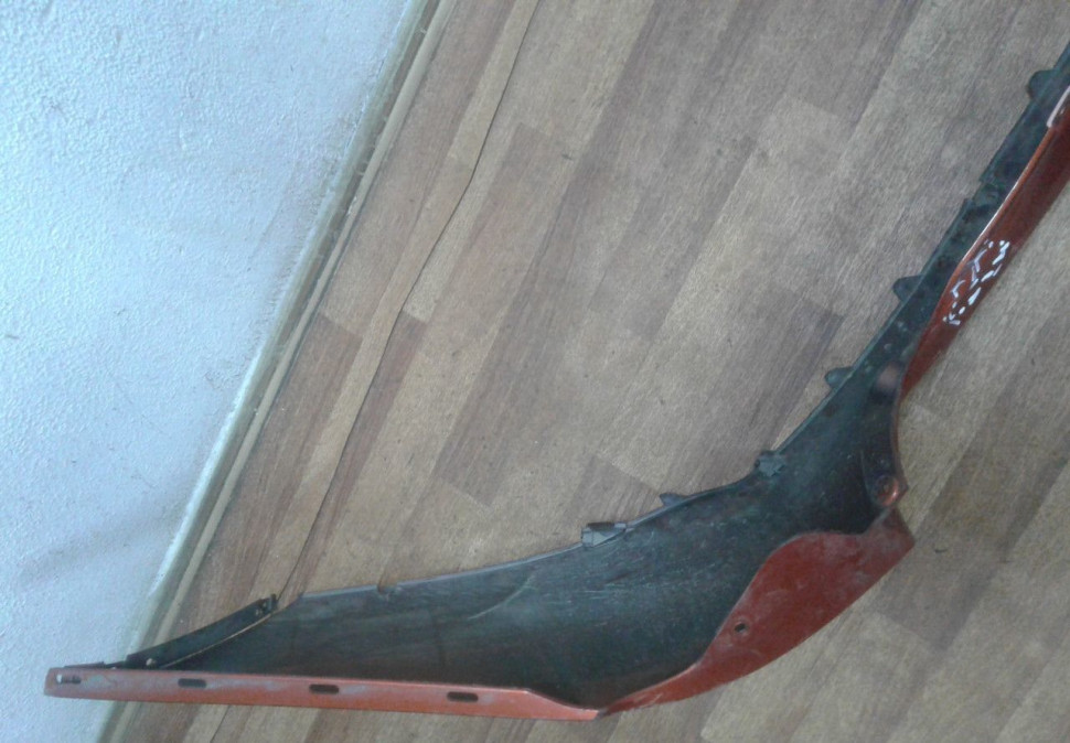 Бампер задний Lada Vesta oem 8450006699 (трещина) (скл-3) Бампер задний Lada Vesta oem 8450006699 (трещина) (скл-3)