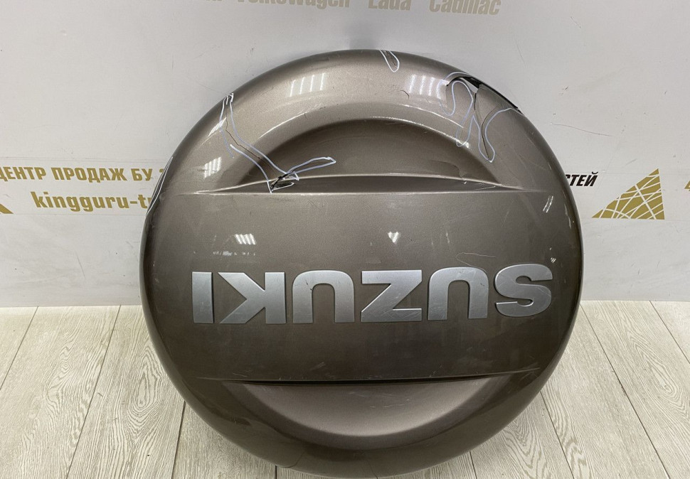 Крышка запасного колеса Suzuki Grand Vitara OEM 7282165JT0 Крышка запасного колеса Suzuki Grand Vitara OEM 7282165JT0