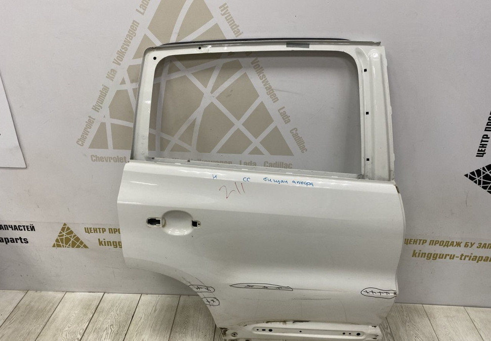 Дверь задняя правая Volkswagen Tiguan 1 07-16 oem 5N0833056A
