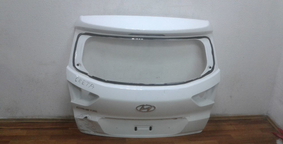 Крышка багажника Hyundai Creta oem 73700M0000 (вмятина) скл-3